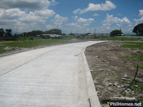 Affordable Duplex Unit in Ravenna Residences Mabalacat
