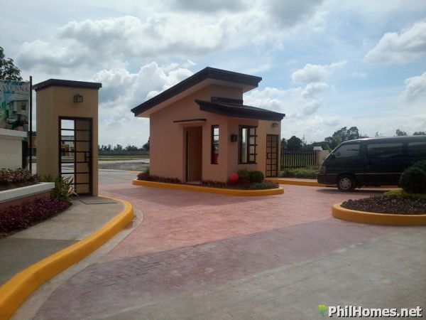 Affordable Duplex Unit in Ravenna Residences Mabalacat