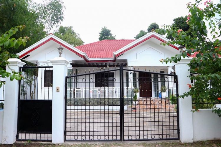Beautiful Bungalow!