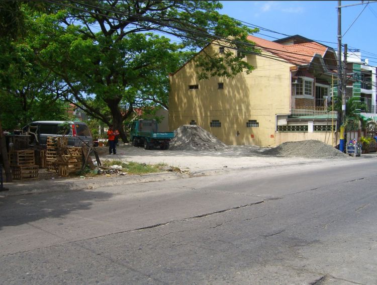 Commercial Lot in front of Metrogate Market for Lease