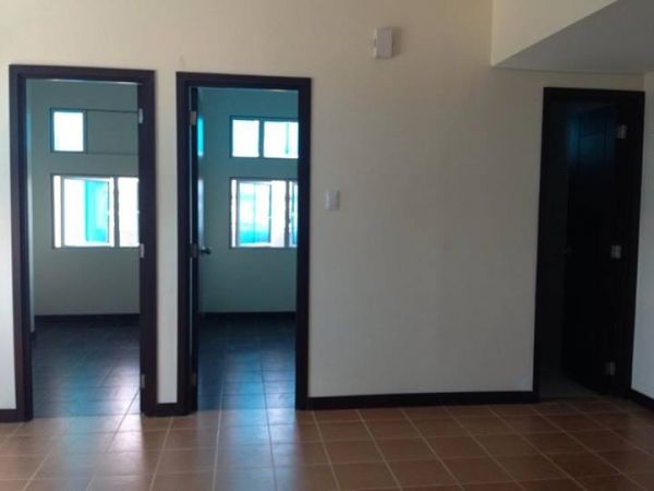 2Bedrooms 38-44SQM. RFO Residential Condo in Makati - San Lorenzo Place 5% Downpayment Move-in na!