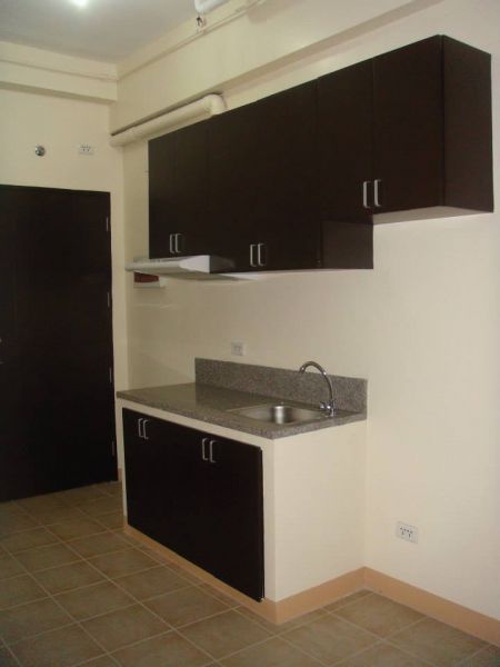 Studio type Condo at the Penthouse Ready for Occupancy near LRT