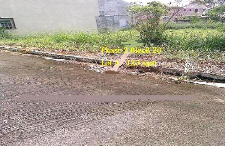 GOLDEN MEADOW BINAN EXECUTIVE VILLAGE, Manabat St., Bgy. San Antonio, Binan, Laguna accross Grand Pavillon Mall developed by Sta Lucia Realty